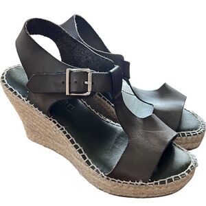 Made In Spain Leather Wedge Espadrilles in Olive. Paseart. Size 38 fits like 7.5